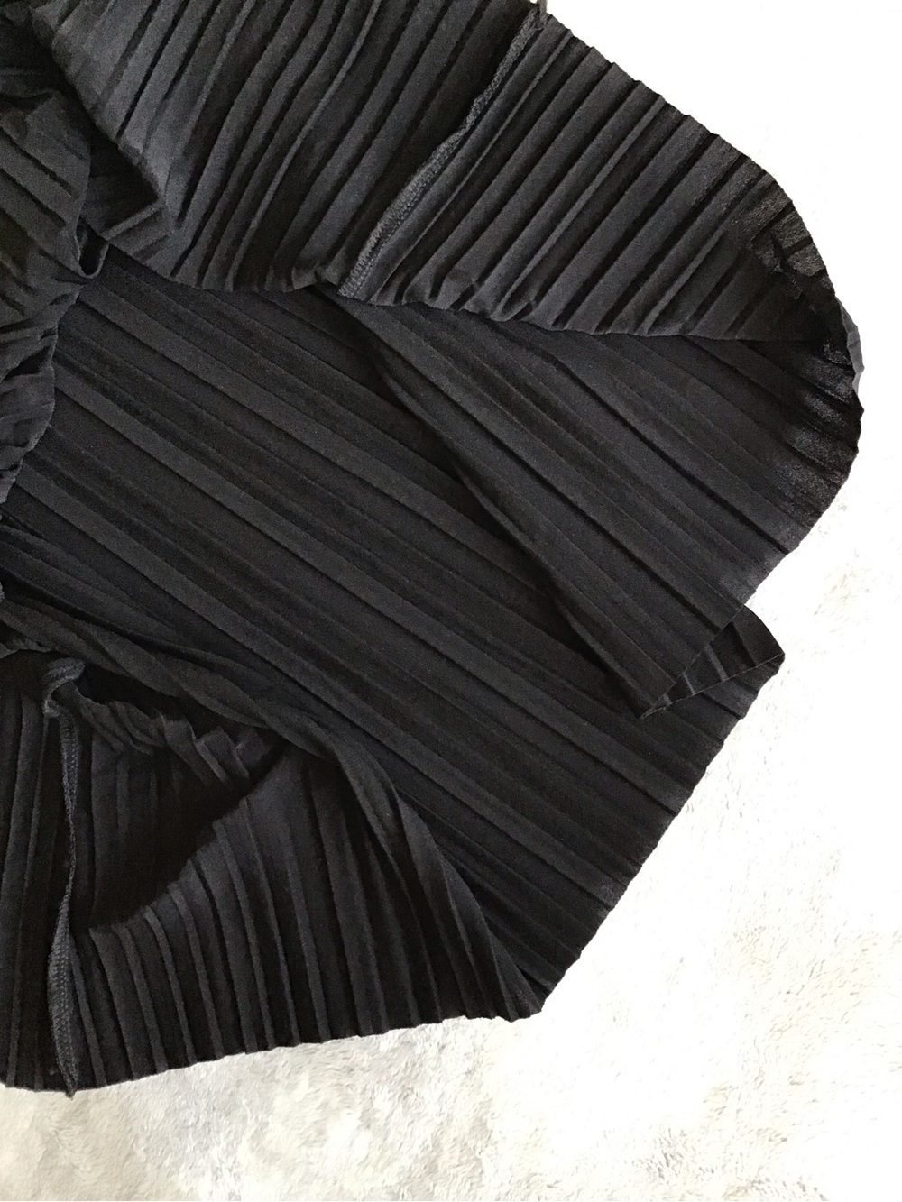 P.O.S.H. Black Pleated Midi Skirt Size Large Elastic Waist Polyester Blend - Picture 4 of 7